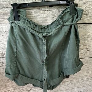 SALE☘️Aerie Ruffle Top Shorts